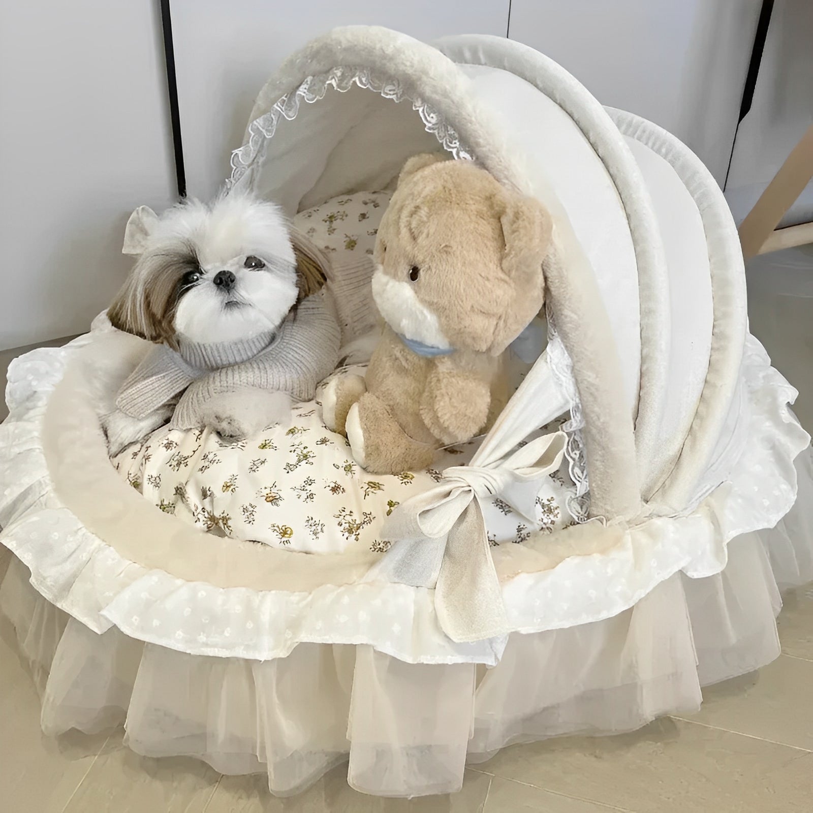 Luxury Princess Dog Bed with Lace Canopy for Small Dogs – Soft Washable Indoor Pet Cradle