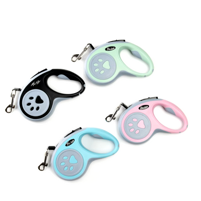 Automatic retractable dog leash with anti-slip handle and 360-degree swivel for all dog sizes