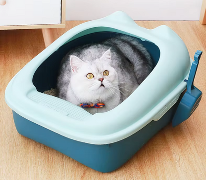 Semi-enclosed cat litter box with high border, easy to clean, and private space for cats