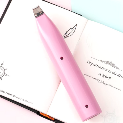 Professional electric dog hair trimmer with ergonomic handle for pet grooming