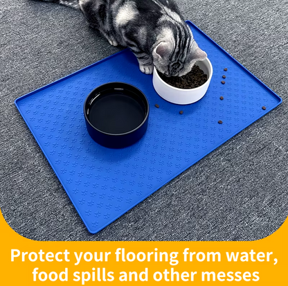 Dog eating on waterproof silicone pet feeding placemat