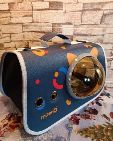Cat in a cute cat outdoor bag - customer review photo