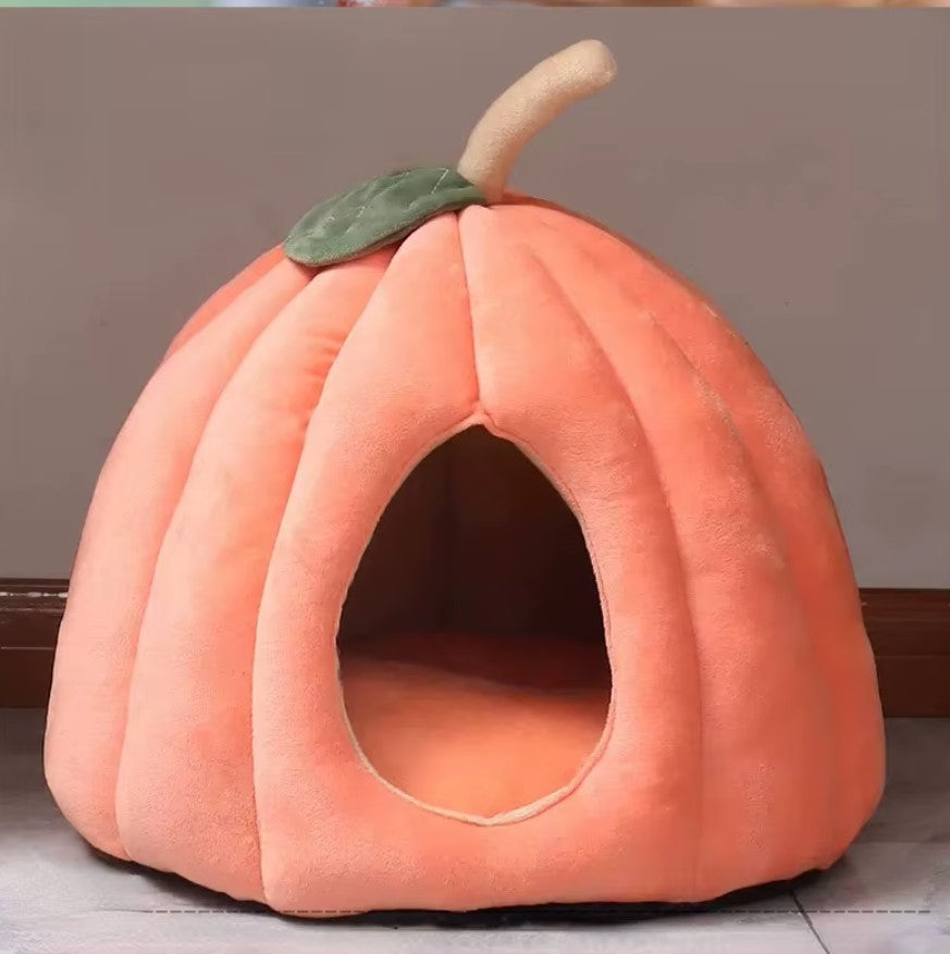 Nid d'hiver pour chat – Lit en peluche en forme de citrouille pour un confort douillet