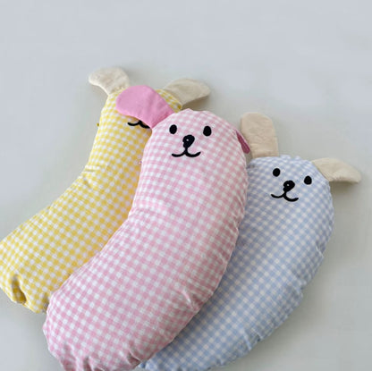 U-shaped cotton pet pillow for cats and dogs with removable washable cover, ideal for chin support and deep sleep.