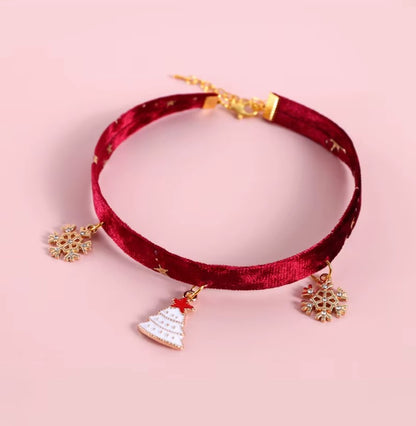 Velvet adjustable pet collar with bronzing star design for cats and small dogs