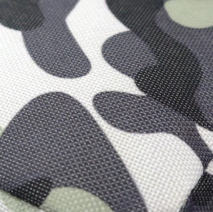 Hands-free dog training treat bag with waist belt and secure clasp for outdoor training