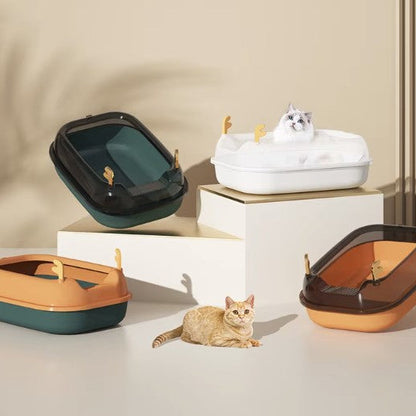 Semi-enclosed cat litter box with antler design, high border anti-splash, and privacy for cats