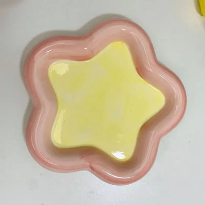 Cartoon ceramic cat bowl for stylish and safe pet feeding