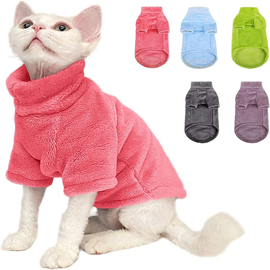 Turtleneck cat sweater coat in soft fleece, designed for hairless cats and small dogs, providing warmth and comfort in winter.