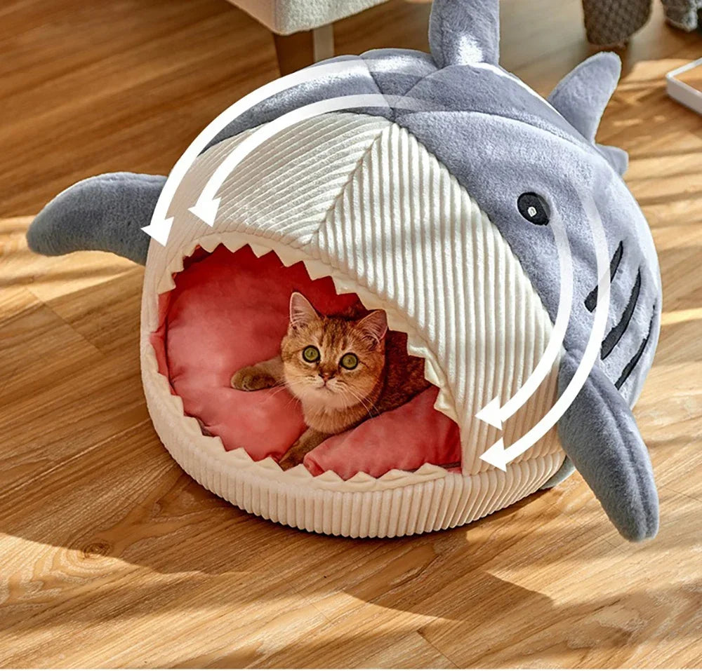 Semi-enclosed warm cat bed with cushion for cats and small dogs, perfect for year-round comfort and portability.