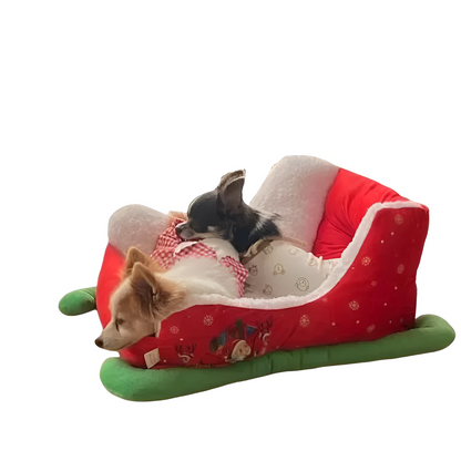 Christmas sleigh-shaped cat and dog house with plush interior for small pets
