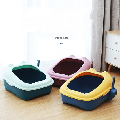Semi-enclosed cat litter box with high border, easy to clean, and private space for cats