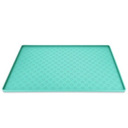Dog eating on waterproof silicone pet feeding placemat