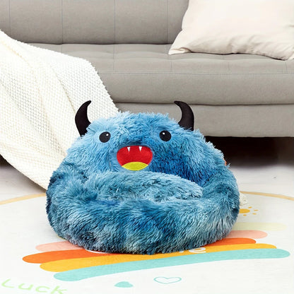 Festive warm bed mat for cats and small dogs with soft cushion