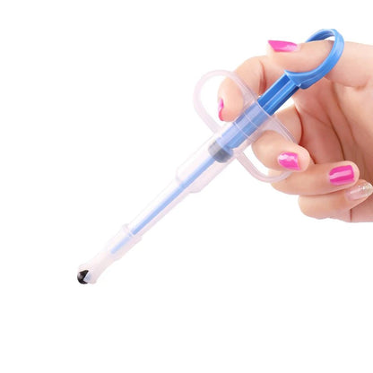 Pet pill applicator syringe with soft silicone tip for easy medicine delivery