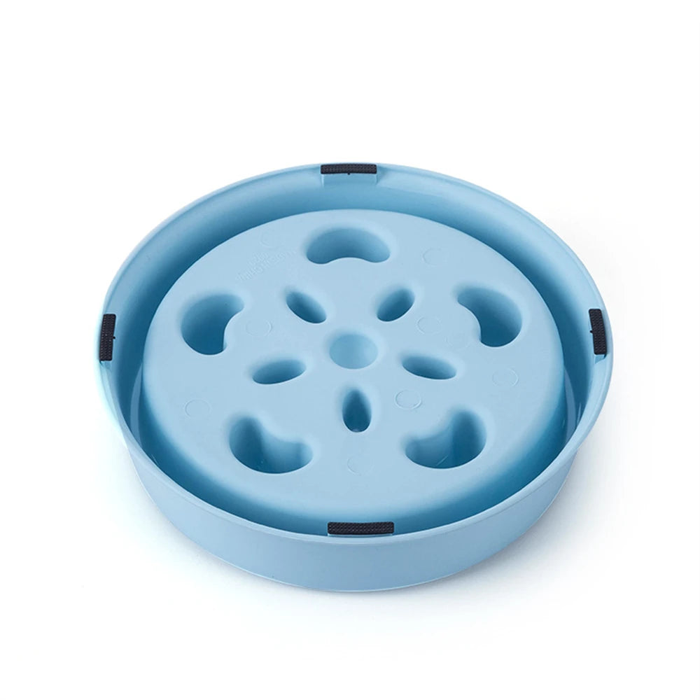 Anti-choking pet slow food bowl for cats and dogs, featuring a non-slip base and durable plastic construction for safe, healthy feeding habits.