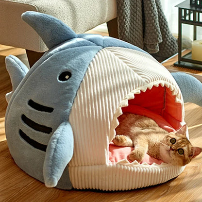 Enclosed warm cat bed with plush cushion for cats and small dogs