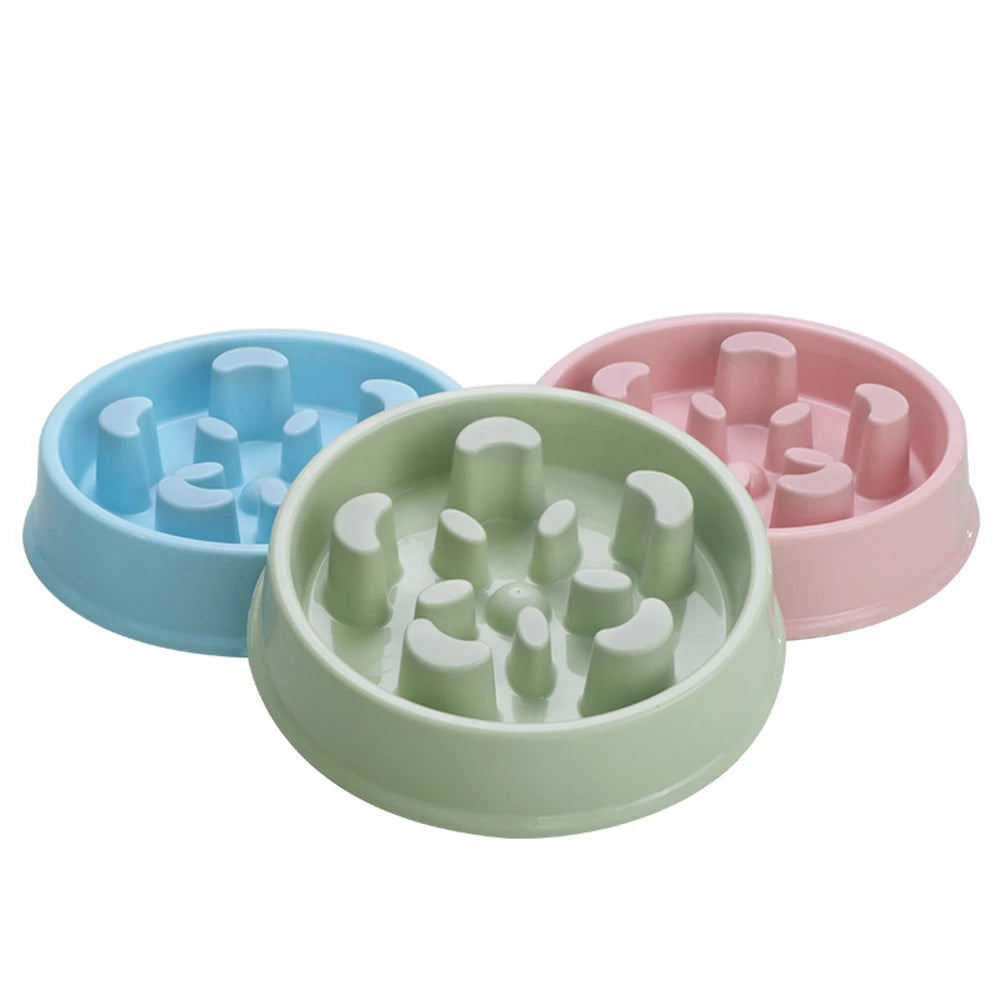 Anti-choking pet slow food bowl for cats and dogs, featuring a non-slip base and durable plastic construction for safe, healthy feeding habits.