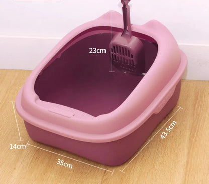 Semi-enclosed cat litter box with high border, easy to clean, and private space for cats