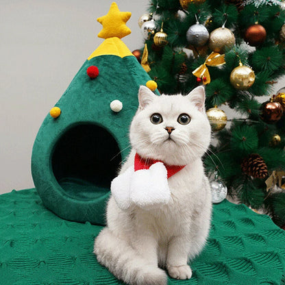 Festive Christmas tree-shaped semi-enclosed cat bed for cozy winter lounging