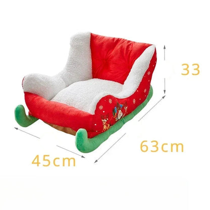 Christmas sleigh-shaped cat and dog house with plush interior for small pets