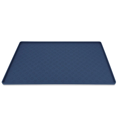 Dog eating on waterproof silicone pet feeding placemat